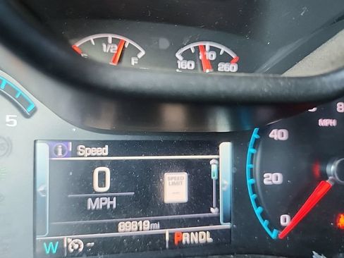 Used 2018 Chevrolet Colorado Z71 AWD/4WD image 16