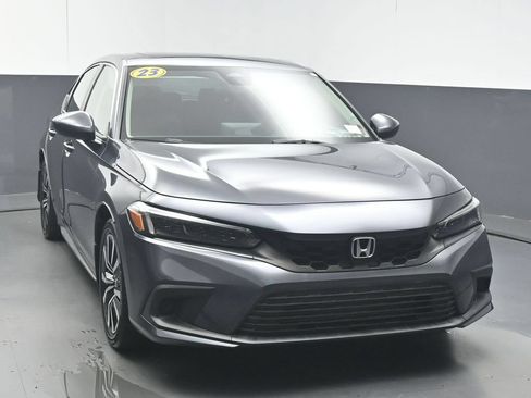 Used 2023 Honda Civic EX-L image 2