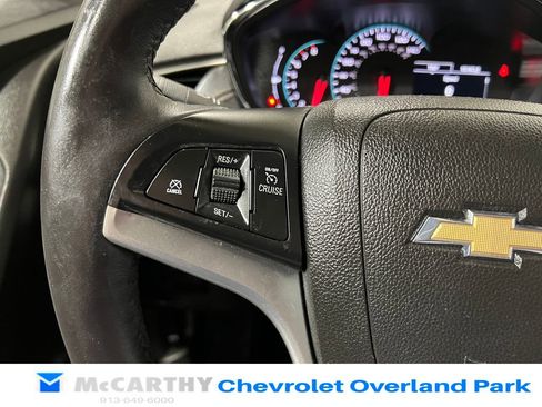 Used 2018 Chevrolet Trax LT w/ Sun & Sound Package AWD/4WD image 14