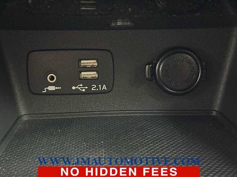 Used 2024 Subaru Forester Premium AWD/4WD image 36