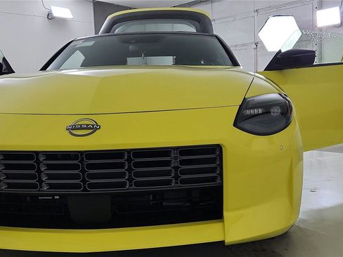 Used 2024 Nissan Z Sport w/ Floor Mat Package RWD image 35
