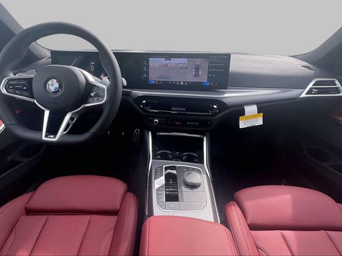 New 2026 BMW 330i xDrive Sedan w/ M Sport Package AWD/4WD image 4