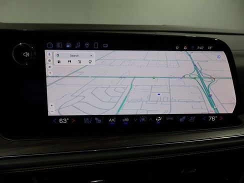 Used 2025 Chevrolet Suburban Premier image 28