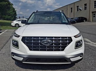 Certified 2023 Hyundai Venue Limited w/ Cargo Package FWD video 2