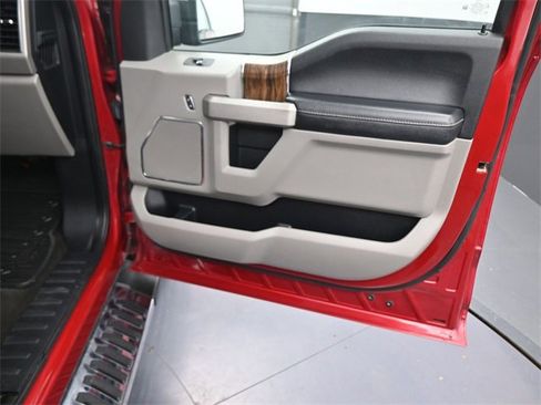 Used 2020 Ford F150 Lariat w/ Equipment Group 502A Luxury image 11