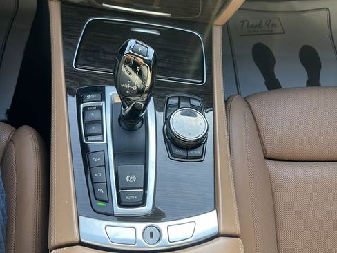 Used 2015 BMW 750i xDrive image 22