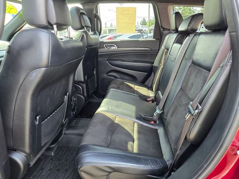 Used 2020 Jeep Grand Cherokee Altitude AWD/4WD image 19