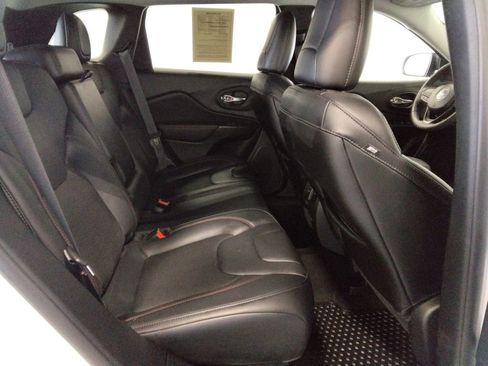 Used 2021 Jeep Cherokee Trailhawk image 43