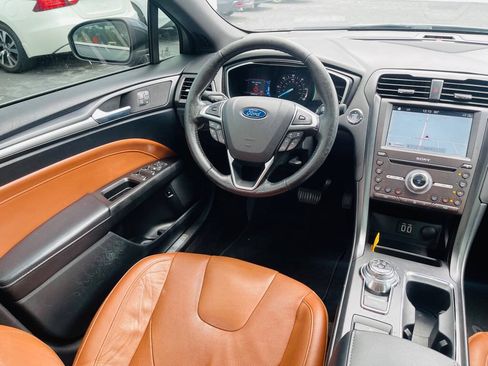 Used 2019 Ford Fusion Titanium FWD image 29