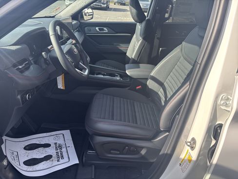 New 2026 Ford Explorer ST-Line w/ ST-Line Street Pack image 12