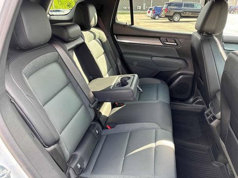 Used 2026 GMC Terrain AT4 w/ LPO, Floor Liner Package AWD/4WD image 28