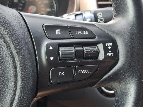 Used 2017 Kia Sorento FWD w/ LX Convenience Package image 23