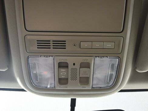 Used 2018 Honda Pilot EX-L image 35