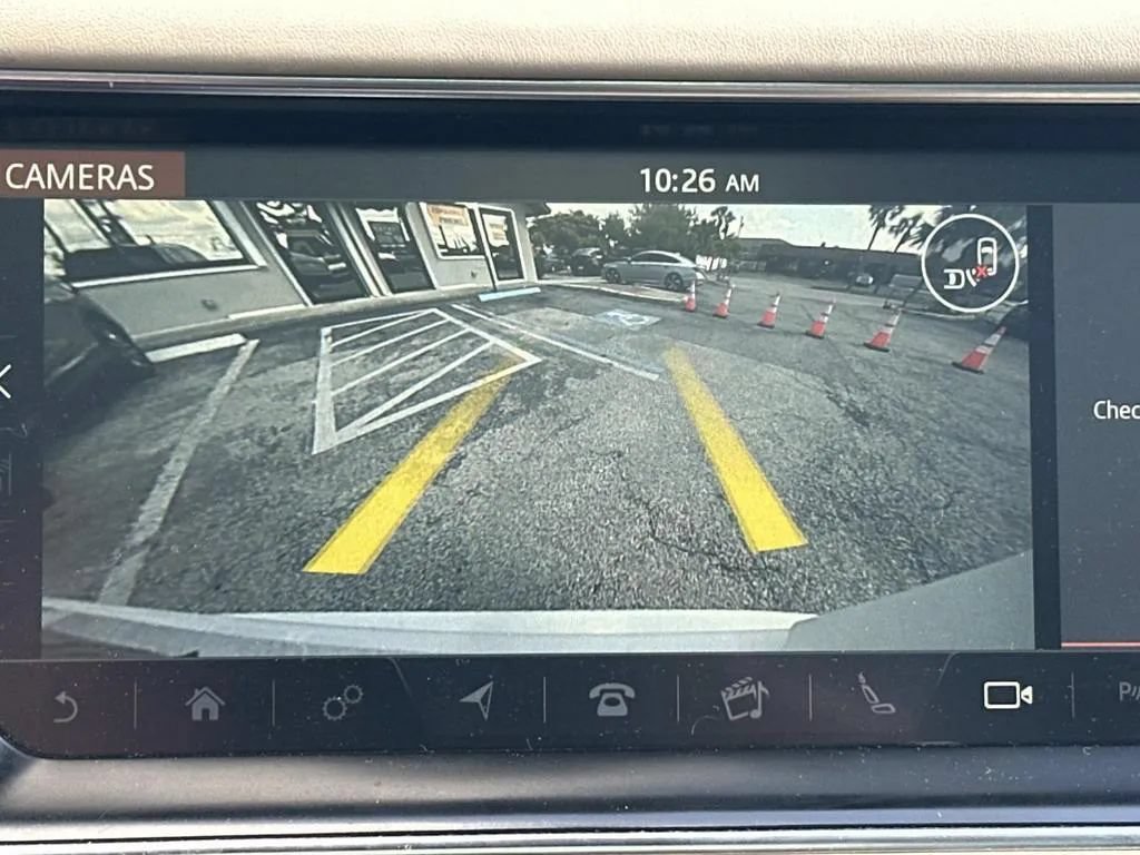 Used 2017 Land Rover Range Rover HSE AWD/4WD image 31