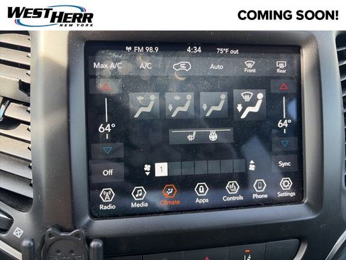 Used 2021 Jeep Cherokee Latitude Lux w/ Comfort/Convenience Group AWD/4WD image 10