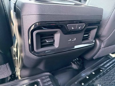 New 2026 GMC Sierra 1500 AT4 w/ AT4 Premium Package AWD/4WD image 16
