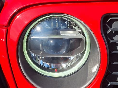 Used 2020 Jeep Gladiator Rubicon image 10