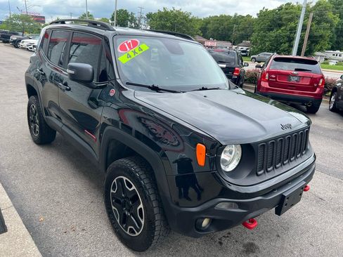 Used 2017 Jeep Renegade Trailhawk AWD/4WD image 9