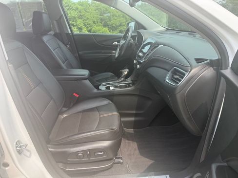 Used 2022 Chevrolet Equinox Premier FWD image 24
