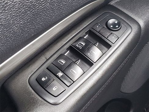 Used 2018 Dodge Durango SXT w/ Quick Order Package 2BB image 18