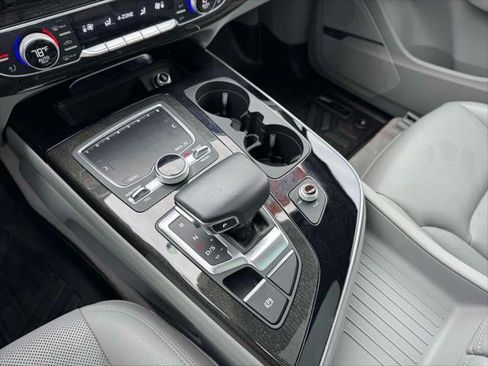 Used 2018 Audi Q7 3.0T Prestige w/ Prestige Package image 30