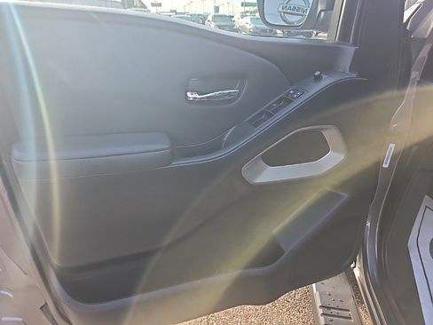 Used 2022 Nissan Frontier SV w/ Technology Package image 11