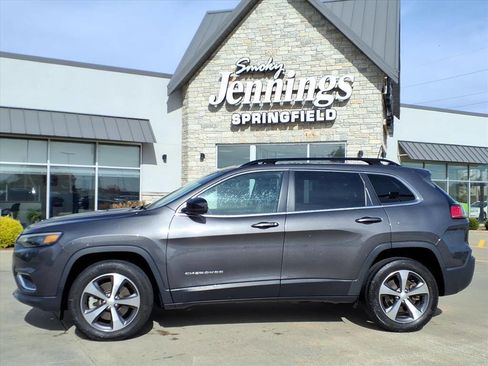 Used 2022 Jeep Cherokee Limited AWD/4WD image 1
