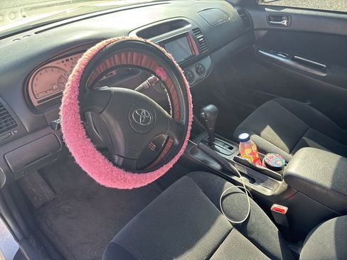 Used 2002 Toyota Camry LE image 11