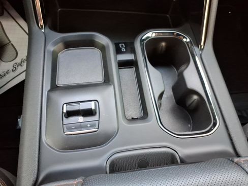 Used 2024 GMC Sierra 2500 AT4 w/ AT4 Premium Plus Package image 20