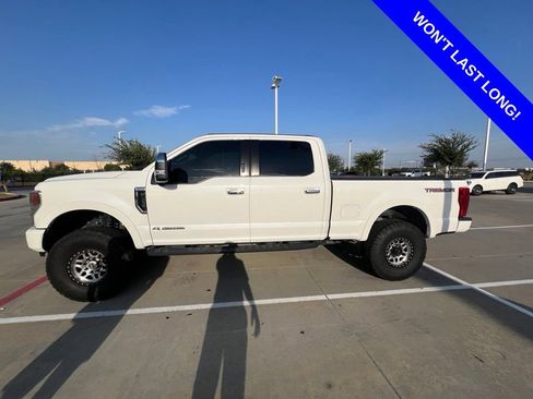 Used 2022 Ford F250 Platinum w/ Tremor Off-Road Package AWD/4WD image 2