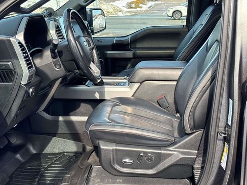 Used 2019 Ford F150 Platinum w/ Equipment Group 701A Luxury image 14