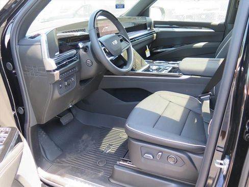 New 2026 Cadillac Escalade Luxury w/ Touring Package AWD/4WD image 9