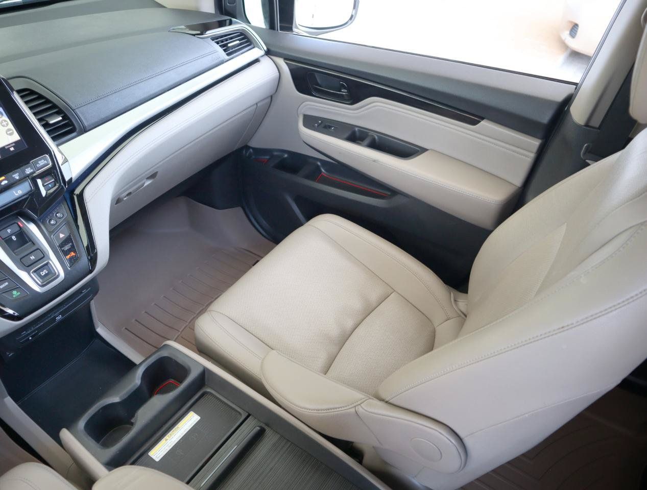 Used 2018 Honda Odyssey Elite image 18