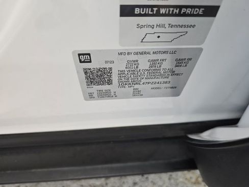 Certified 2023 GMC Acadia SLE w/ Driver Convenience Package image 14