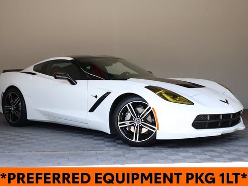 Used 2017 Chevrolet Corvette Stingray Coupe w/ Carbon Flash Badge Package RWD image 2