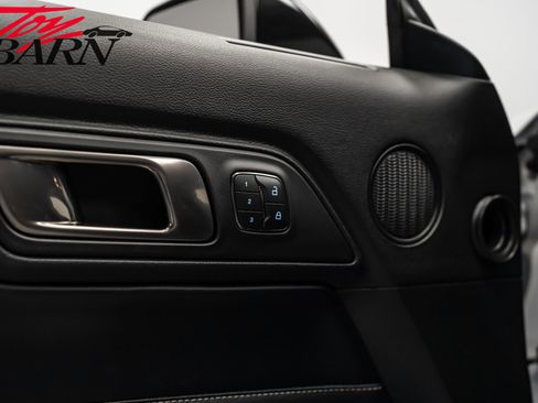 Used 2020 Ford Mustang Shelby GT500 w/ Technology Package image 21