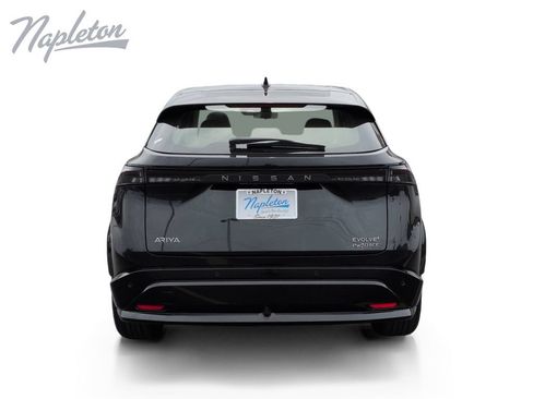Used 2023 Nissan Ariya AWD image 4