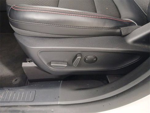 Used 2025 Ford Escape ST-Line Select image 17