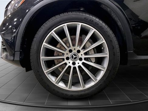 Used 2019 Mercedes-Benz GLC 300 4MATIC Coupe image 9
