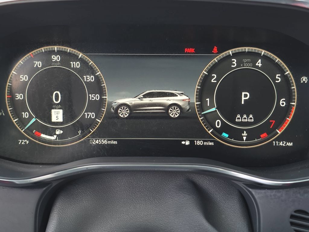 Used 2025 Jaguar F-PACE R-Dynamic S AWD/4WD image 19