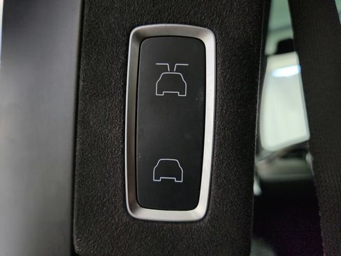 Used 2017 Tesla Model X 75D AWD/4WD image 23