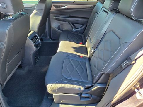 New 2026 Volkswagen Atlas Cross Sport SE FWD image 7