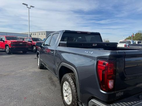 Used 2022 GMC Sierra 1500 SLE image 6