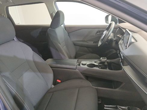 Used 2023 Nissan Rogue S AWD/4WD image 13