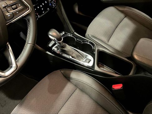 Used 2022 Buick Encore GX Select w/ Sport Touring Package image 17