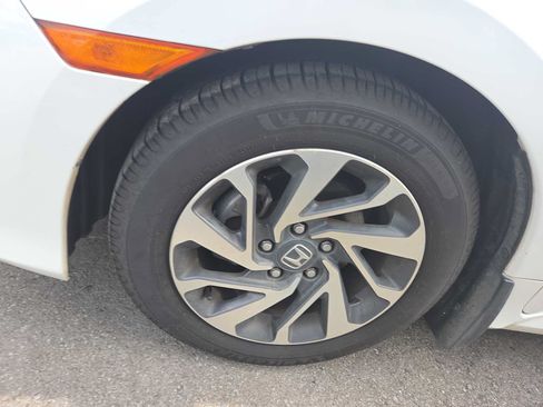 Used 2016 Honda Civic EX image 9
