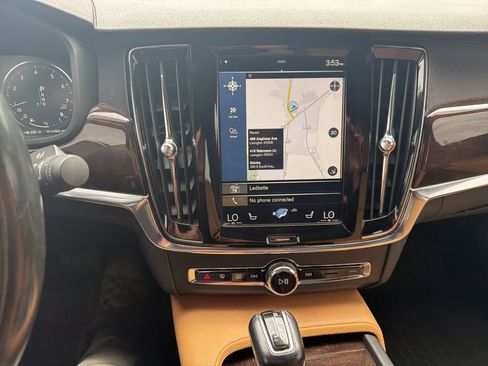 Used 2018 Volvo S90 T5 Momentum w/ Convenience Package AWD/4WD image 11