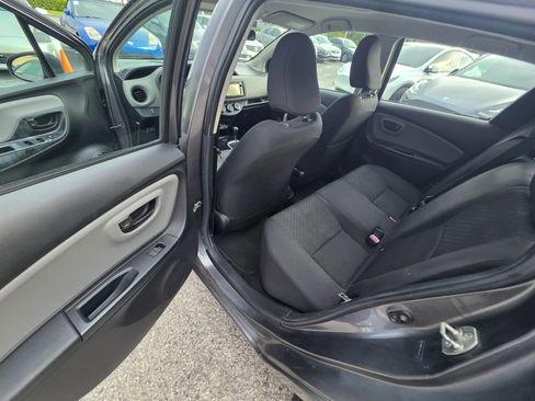 Used 2017 Toyota Yaris L FWD image 13