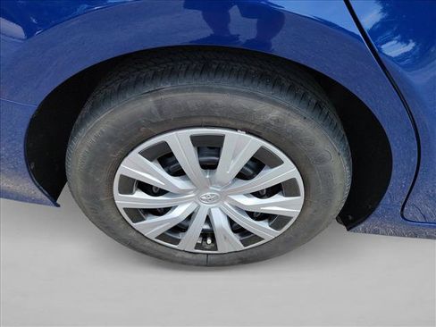 Used 2023 Toyota Camry LE FWD image 11
