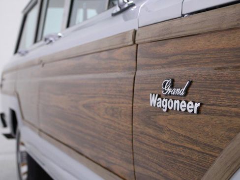 Used 1986 Jeep Grand Wagoneer image 42